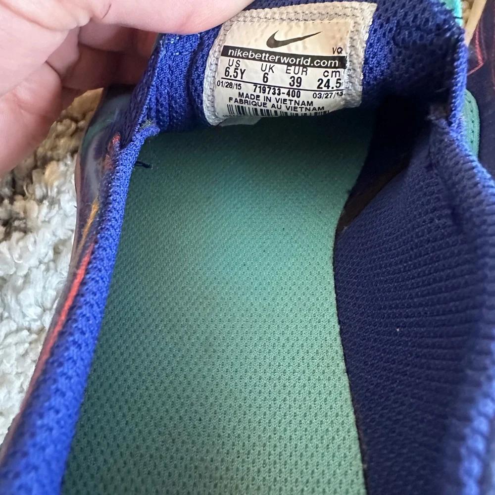 Nike Kids Slip-On Sneakers 6.5Y in Navy with Teal Trim and Multicolor Lightning